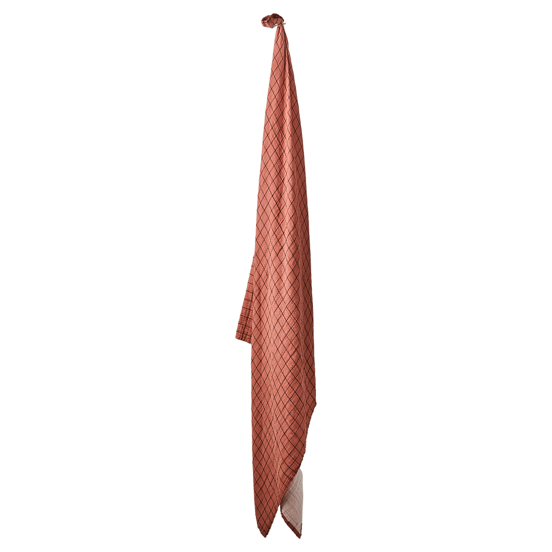 Affari of Sweden - ELSA Bordsduk, Korall/svart