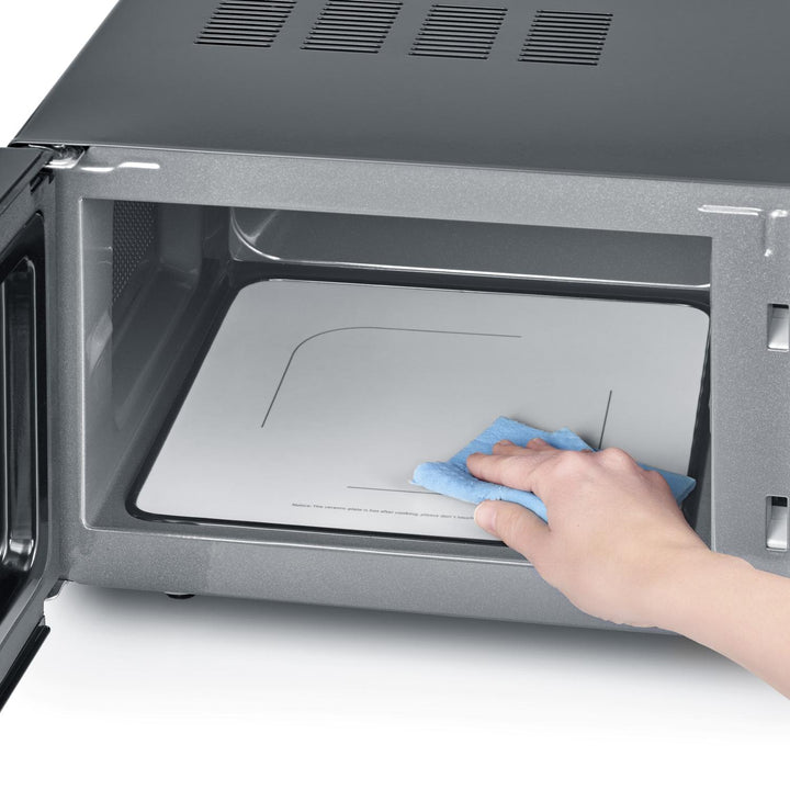 Severin - Mikrovågsugn 800W med keramisk bottenplatta MW 7761