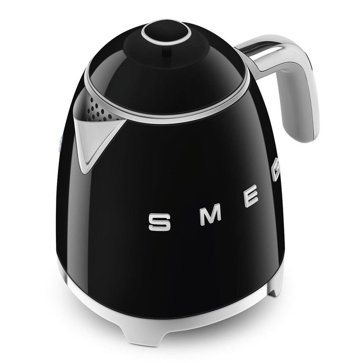 SMEG - KLF05 Vattenkokare 0,8 L Svart