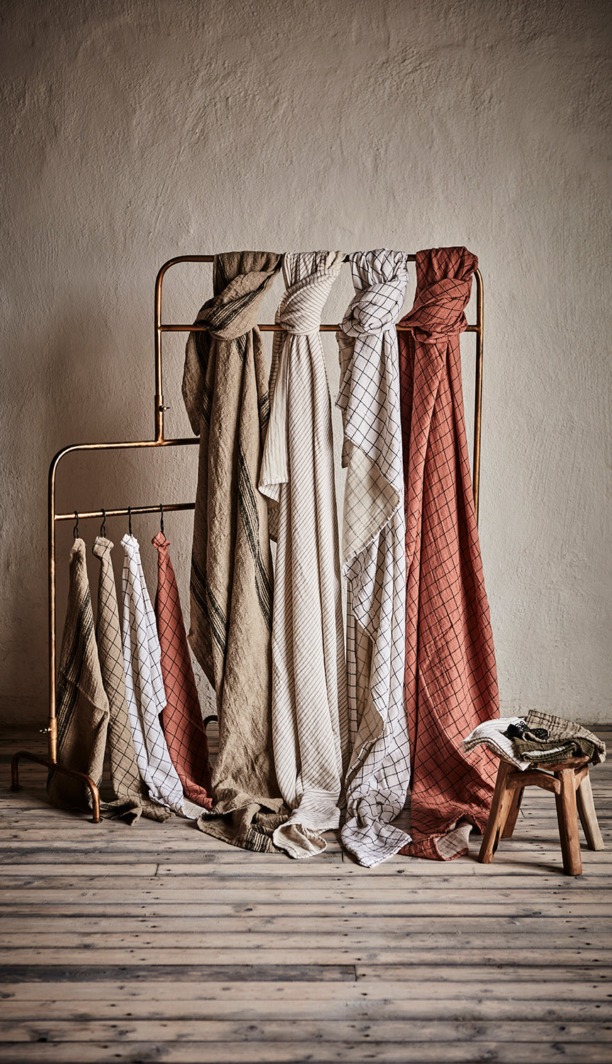 Affari of Sweden - ELSA Bordsduk, Vit/svart